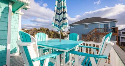 Steps to Beach, Hot Tub and Community Pool Access!