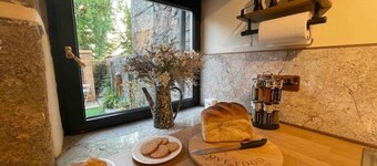 5* Dog-Friendly Cottage with Luxury Hot Tub in Fabulous Location & a great base!