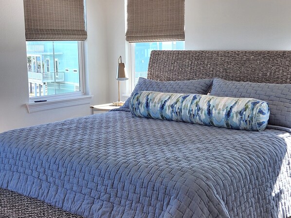 4 bedrooms, iron/ironing board, WiFi, bed sheets