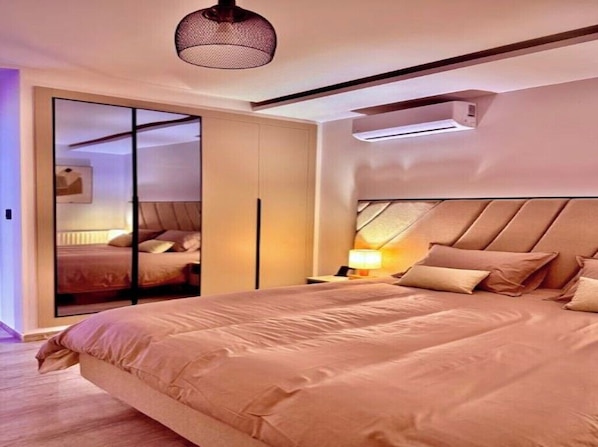 1 habitación, tabla de planchar con plancha, wifi y ropa de cama