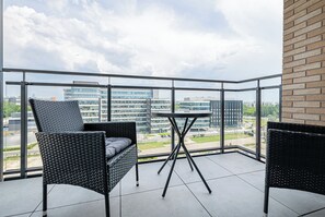 City Studio Suite | Balcony - RentPlanet - Apartamenty Wiktoryn (Warsaw)