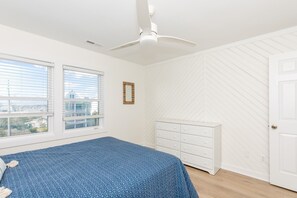 5 Schlafzimmer, Bügeleisen/Bügelbrett, kostenloses WLAN, Bettwäsche