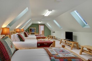 6 bedrooms, iron/ironing board, free WiFi, bed sheets