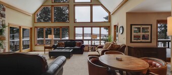 Deer Lake Waterfront | Dock Access | 6 BR | Fireplace | Game Room | Sleeps 14