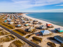 House, 4 Bedrooms | Aerial view