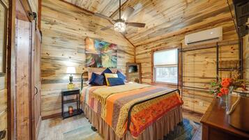 House (1 Bedroom) | Interior