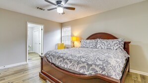 House (3 Bedrooms) | Interior - Pensacola Home w/ Private Yard: 7 Mi to Downtown! (Pensacola)