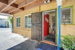Apartment (0 Bedroom) | Interior - Cozy Oakland Studio Rental, 13 Mi to San Francisco (Oakland)