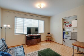 Interior - Cozy Oakland Studio Rental, 13 Mi to San Francisco (Oakland)