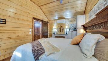 House (1 Bedroom) | Interior