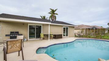 House (3 Bedrooms) | Front of property