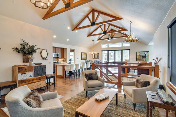 House (4 Bedrooms) | Interior