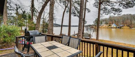 Cottage (4 Bedrooms) | Front of property