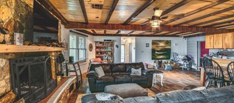Rustic Valley Cottage w/ Boathouse on Lake Harding
