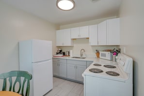 Apartment (1 Bedroom) | Interior - Charming Oakland Apartment Near Lake Merritt! (Oakland)