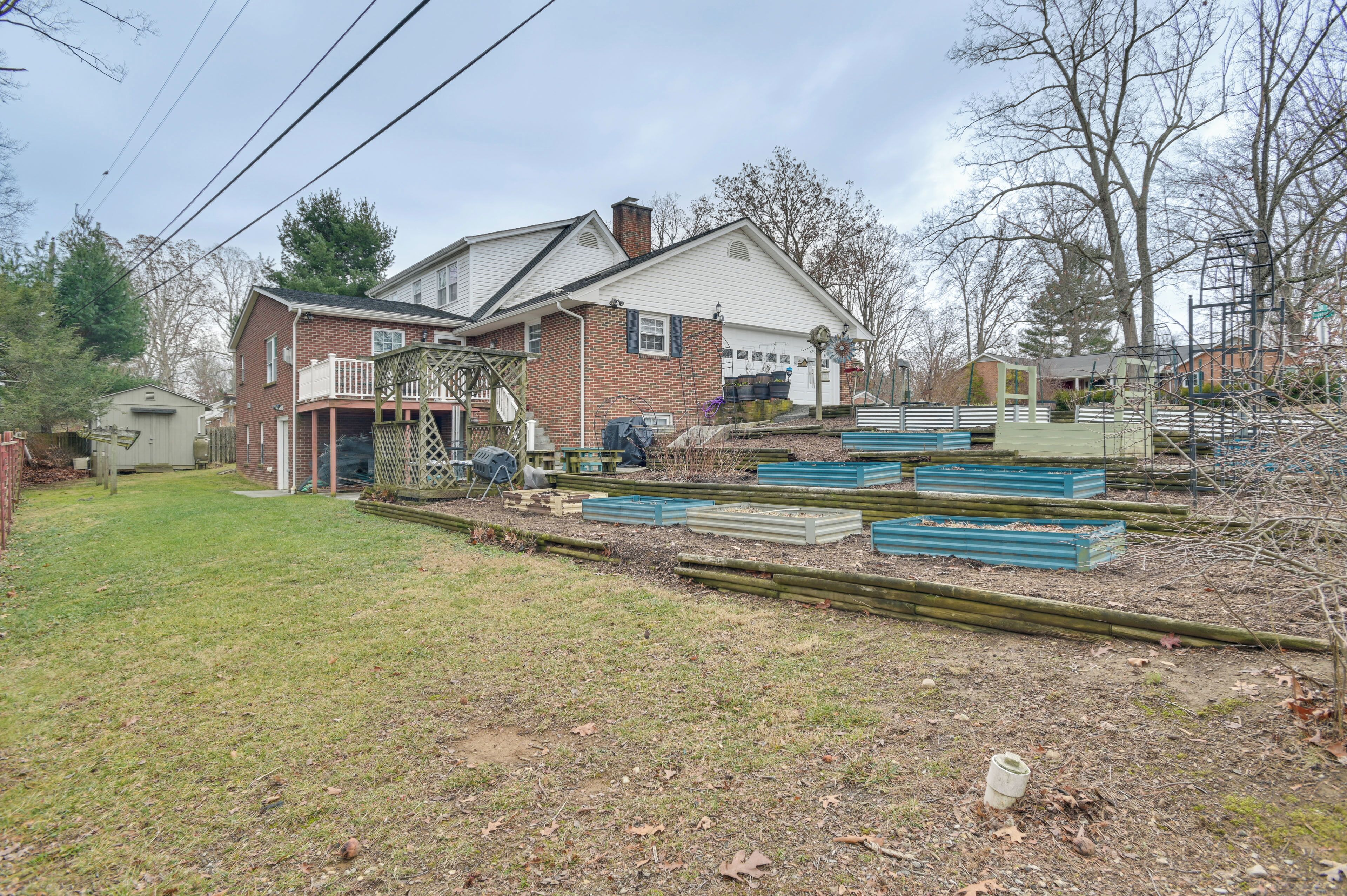 House (4 Bedrooms) | Interior