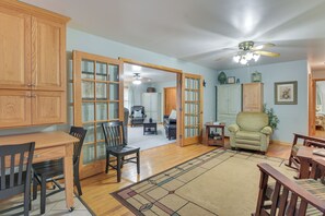 House (4 Bedrooms) | Interior