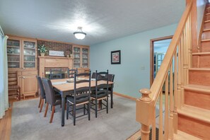 House (4 Bedrooms) | Interior