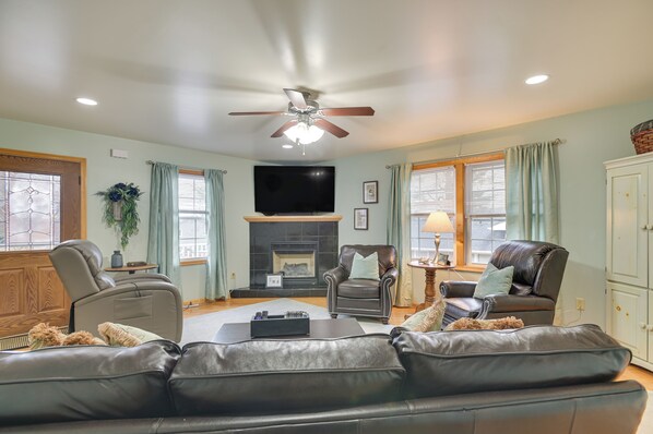 House (4 Bedrooms) | Interior