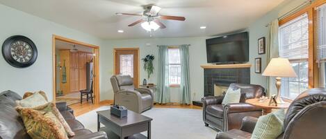 House (4 Bedrooms) | Front of property