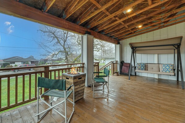 House (4 Bedrooms) | Front of property