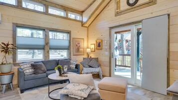 House (1 Bedroom) | Interior