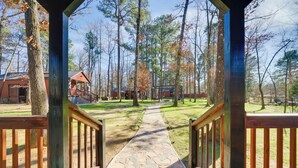 Unclassified image, 3 of 32, button - 'sweet Spot' Cabin in Broken Bow w/ Fire Pit! (Broken Bow)