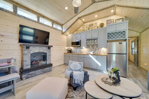 House (1 Bedroom) | Front of property