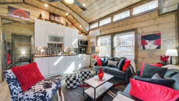 House (1 Bedroom) | Front of property