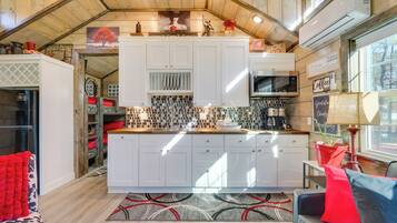 House (1 Bedroom) | Interior