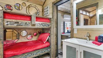 House (1 Bedroom) | Interior