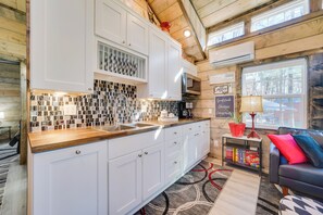 House (1 Bedroom) | Interior
