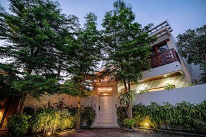 Exterior detail - Gorgeous 3 Bedrooms Villa Beachside area of Sanur. (Bali)