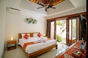 3 bedrooms, iron/ironing board, WiFi, bed sheets - Gorgeous 3 Bedrooms Villa Beachside area of Sanur. (Bali)
