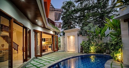 Gorgeous 3 Bedrooms Villa Beachside area of Sanur.