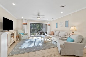 Smart TV - Sea Me 9E - Private Beach Walk! (Panama City Beach)