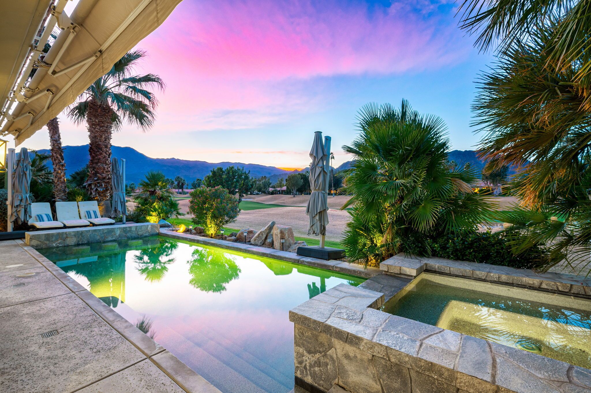Incredible 4 Bedroom Home With Stunning Views and Private Pool