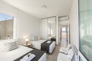 4 bedrooms, bed sheets - Faros Seaside Villa Larnaca (Pervolia)