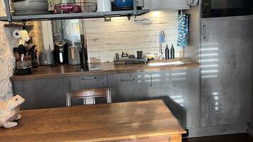 Microwave, stovetop, dishwasher