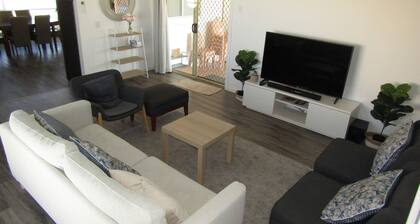 Seaview Retreat - Modern 3 bedroom holiday home