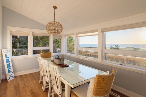 Charming Cottage, Private Lake MI Beach