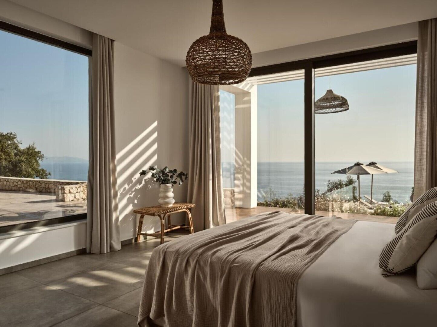 5 slaapkamers, een strijkplank/strijkijzer, wifi, beddengoed