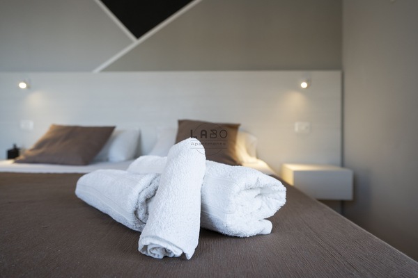 Classic Triple Room | Desk, laptop workspace, free WiFi, bed sheets