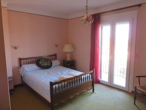 3 bedrooms, iron/ironing board, free WiFi, bed sheets - Villa Type MAS Catalan SUR LES Hauteurs DE Port-vendres VUE SUR MER ET Port (Port-Vendres)