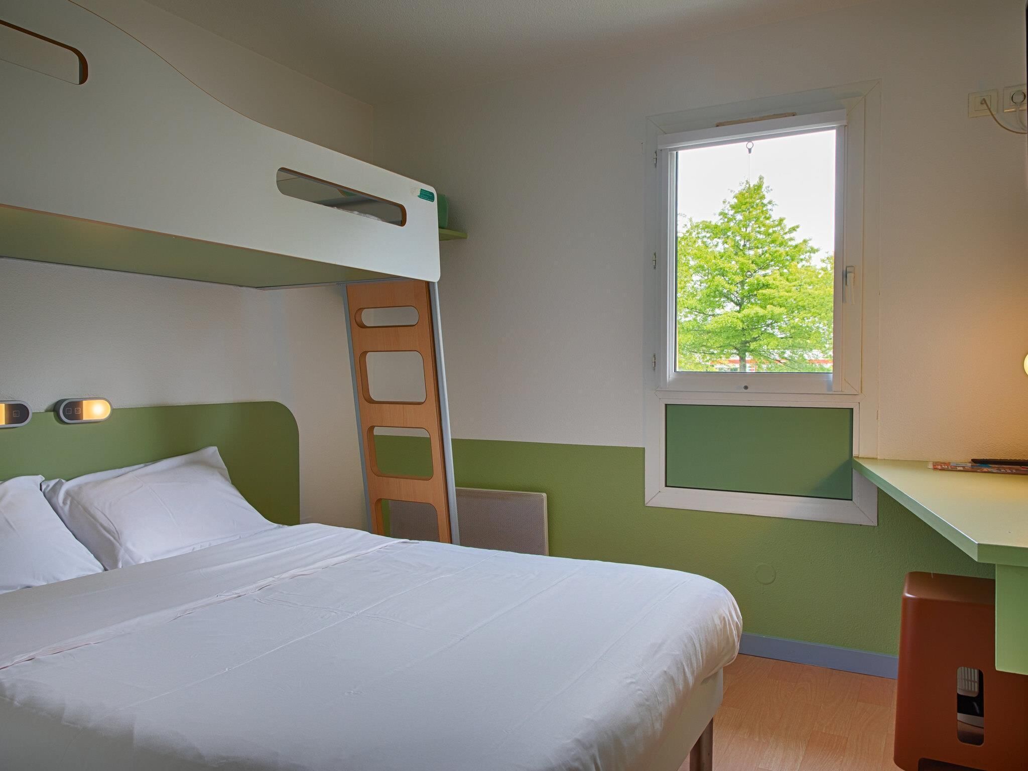 Blackout curtains, free WiFi, bed sheets