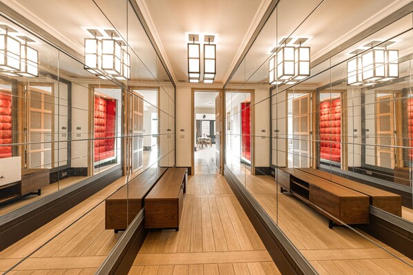 Hallway - City Luxury 3BR Prime Location (Brussels)