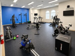 Fitness facility - Spacious 5BR Disney Area Vacation Home-Private Pool & Free Hot Tub-Sleeps18 (Davenport)