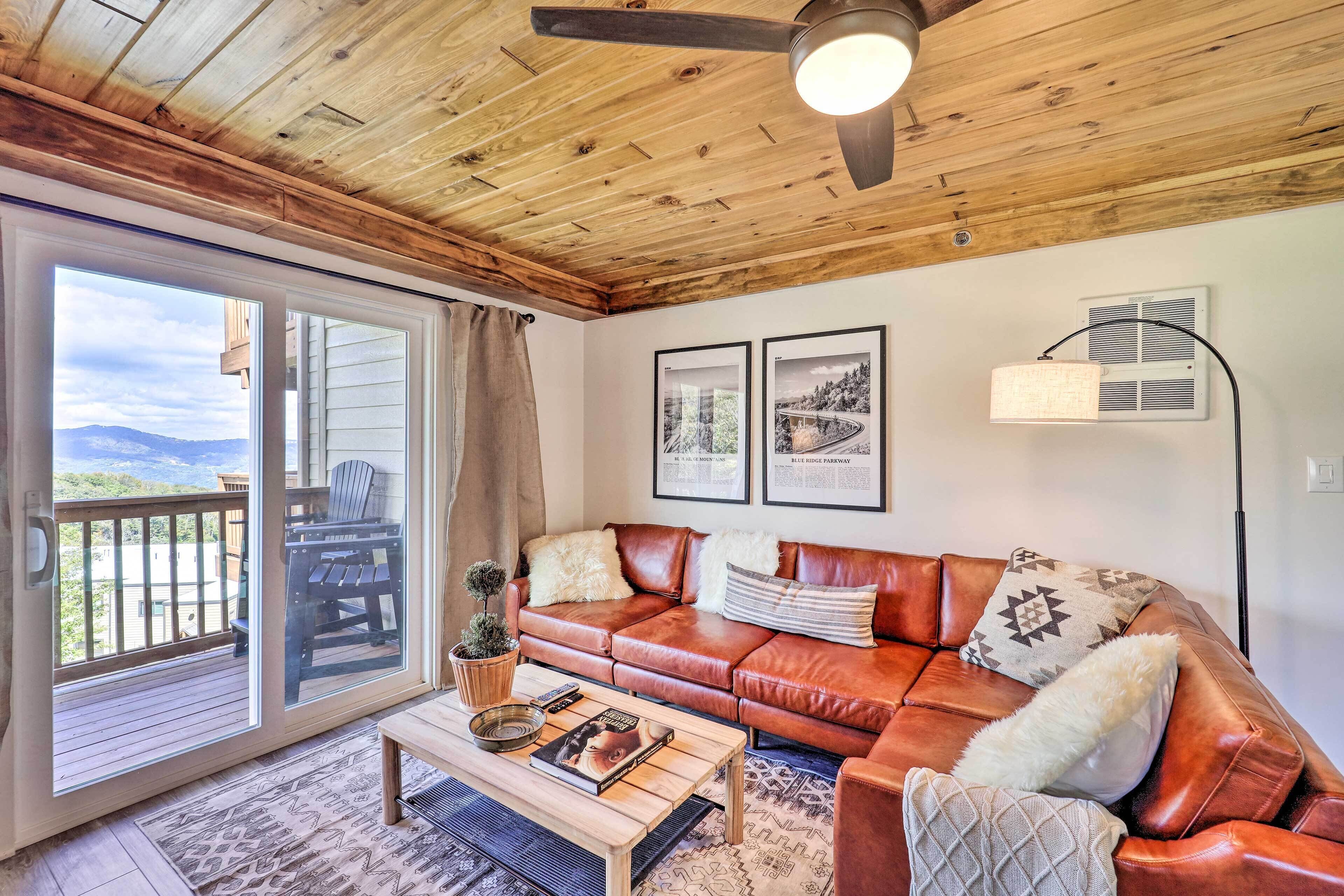 Beautiful Condo w/Great Location - Book now for your ski vacation!