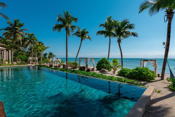 حمّام سباحة خارجي