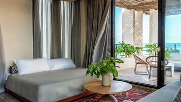 ํํธํ์ฐ์ค, ์นจ์ค 3๊ฐ, ํด๋ณ ์ ๋ง | ๊ณ ๊ธ ์นจ๊ตฌ, ๋ฉ๋ชจ๋ฆฌํผ ์นจ๋, ๊ฐ์ค ๋ด ๊ธ๊ณ , ์๋ง ์ปคํผ